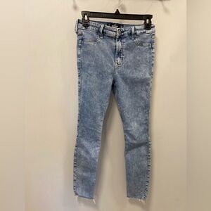 Hollister High-Rise crop Jean Legging, advanced stretched, woman’s size 7R